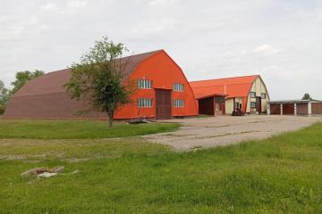 Фото №1: Коммерция 1505 м² - Саратовская, мкр. Славянский, ул. Табачная, 41