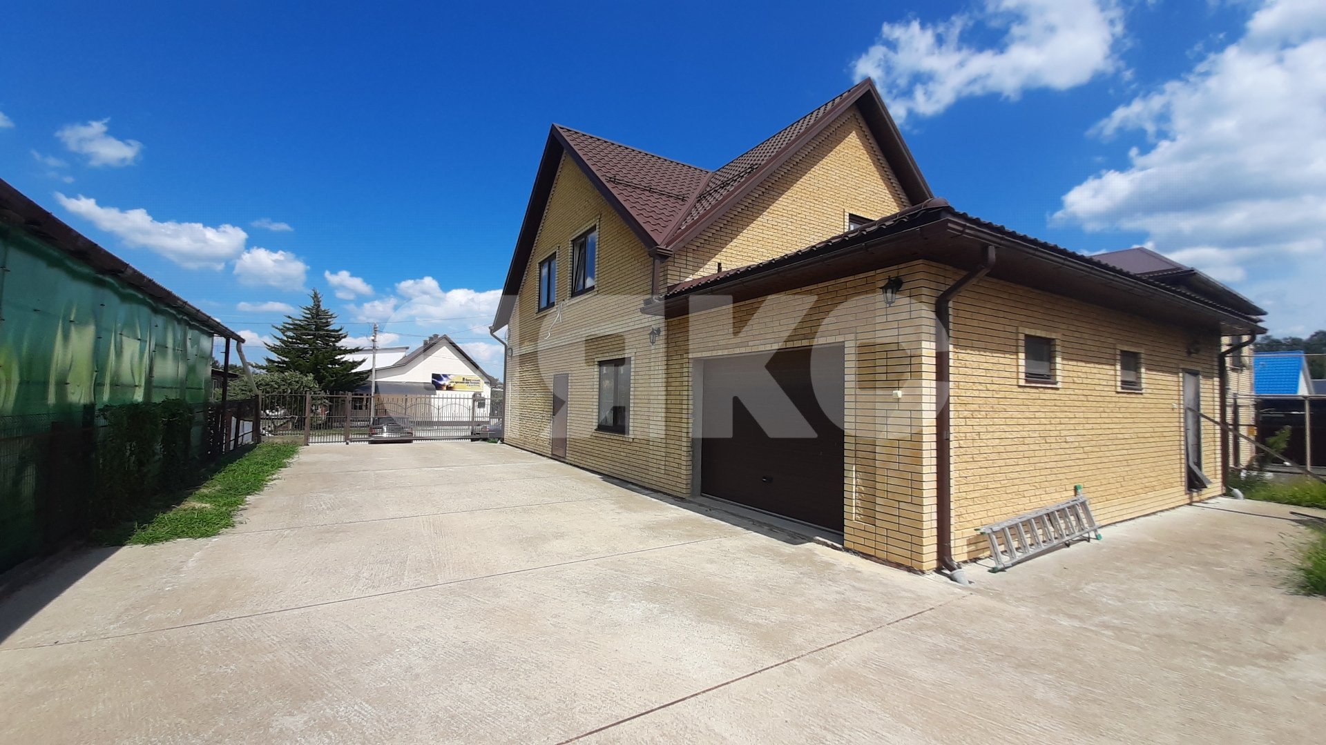 Фото №1: Дом 145 м² + 10 сот. - Саратовская, ул. Российская