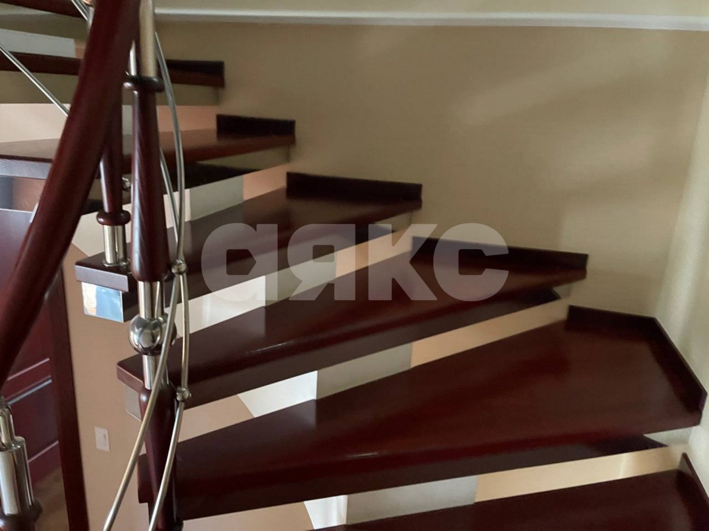 Фото №6: Дом 325 м² + 8 сот. - Горячий Ключ, Курортная Зона, мкр. Курортная Зона, ул. Ленина