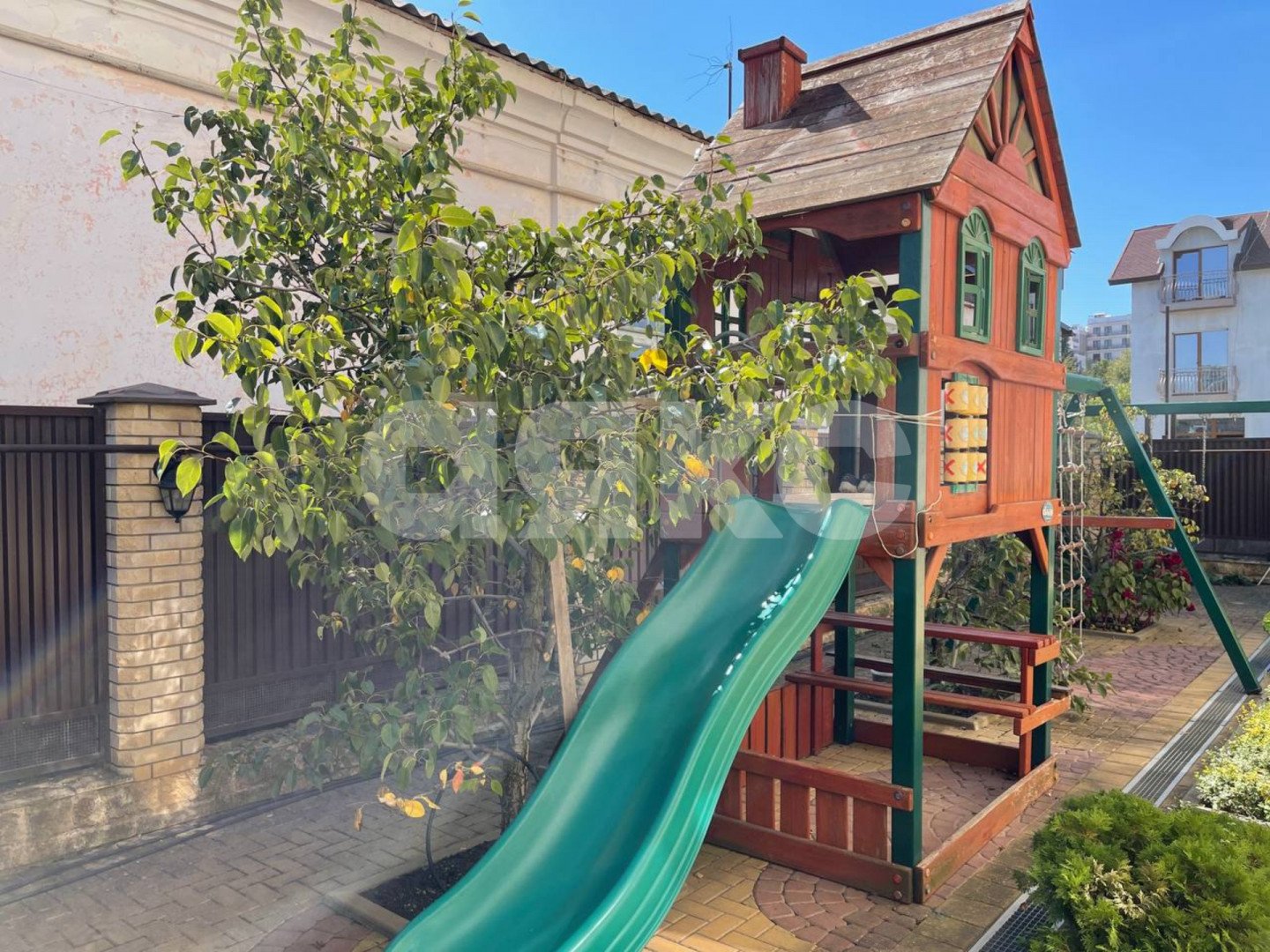 Фото №41: Дом 325 м² + 8 сот. - Горячий Ключ, Курортная Зона, мкр. Курортная Зона, ул. Ленина