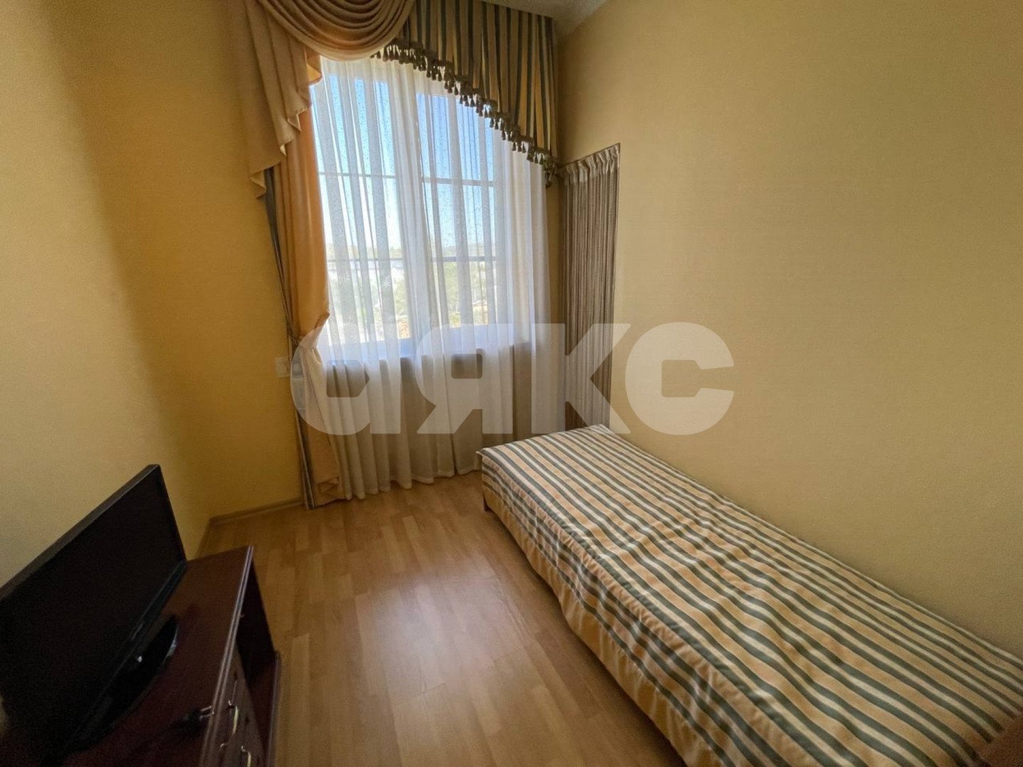 Фото №23: Дом 325 м² + 8 сот. - Горячий Ключ, Курортная Зона, мкр. Курортная Зона, ул. Ленина