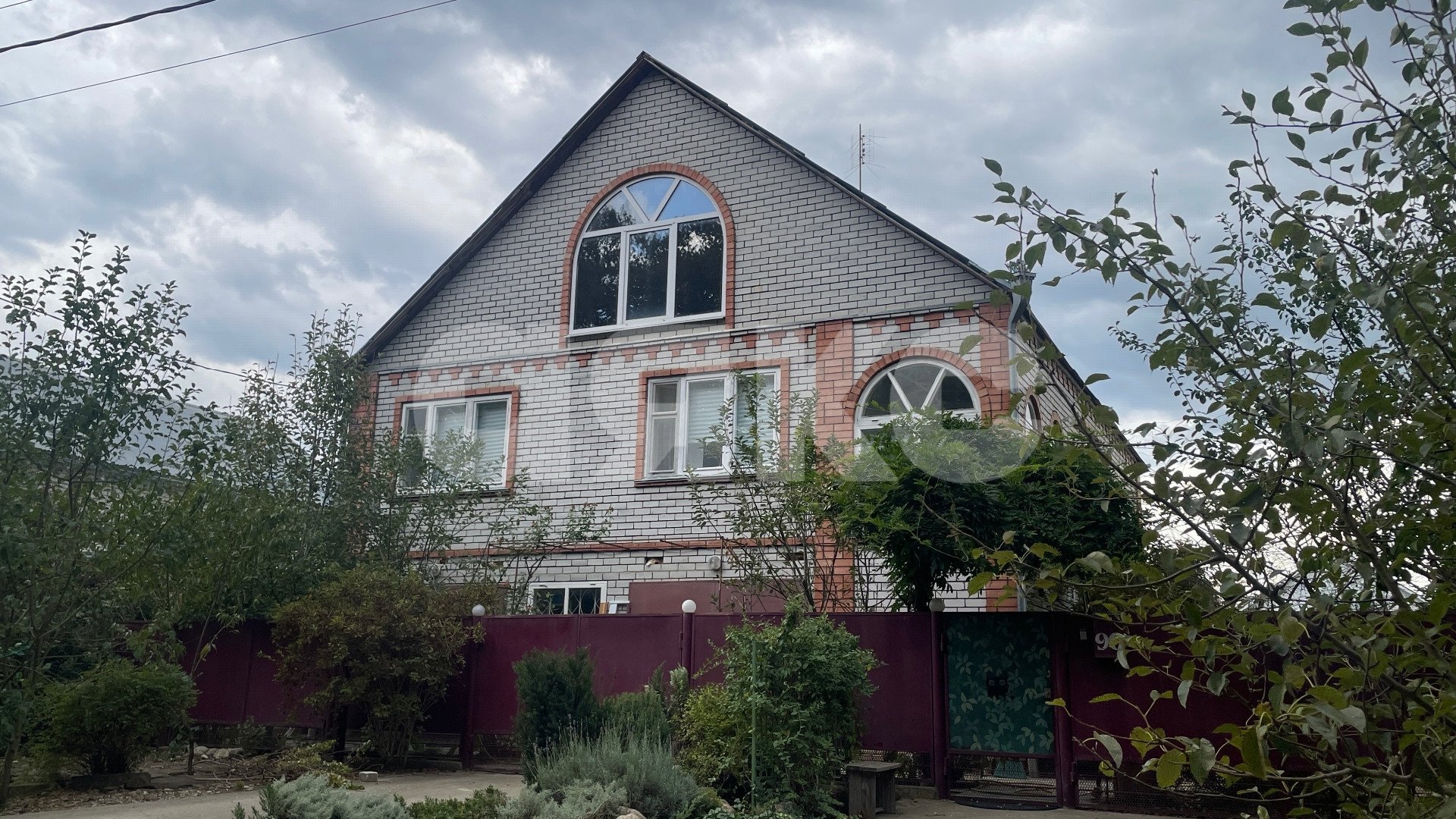 Фото №1: Дом 190 м² + 7.1 сот. - Горячий Ключ, Развилка, СНТ Медик, мкр. Развилка, ул. Дружбы