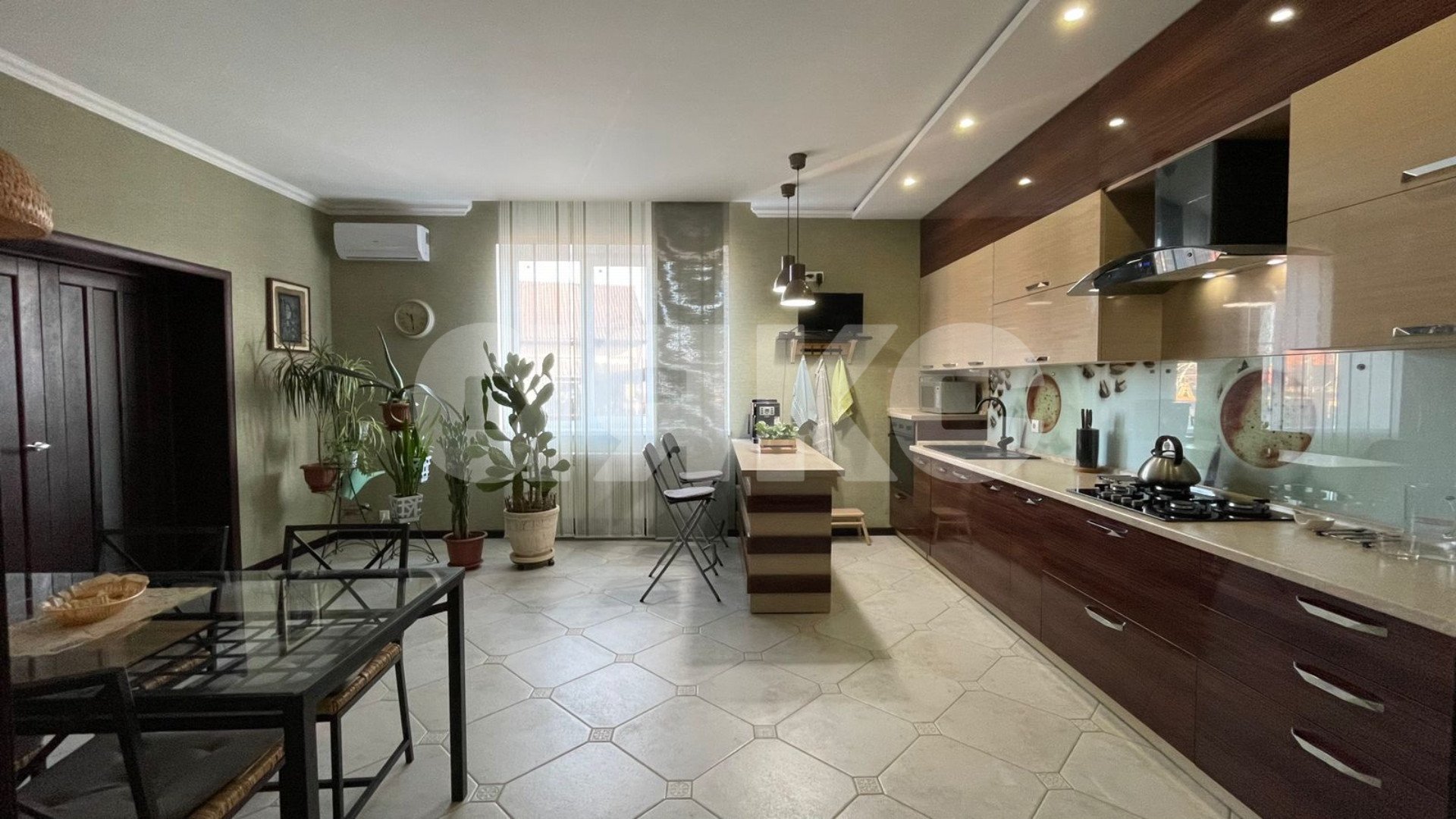 Фото №1: Дом 140 м² + 6 сот. - Горячий Ключ, Курортный, мкр. Курортный, ул. Олимпийская