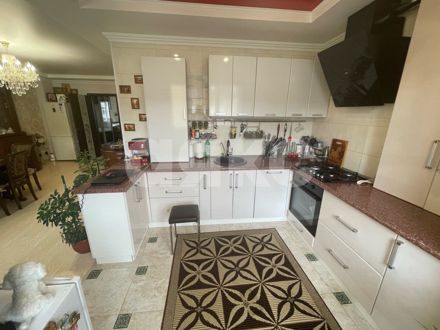 Фото №1: 2-комнатная квартира 87 м² - Горячий Ключ, Администрация, мкр. Администрация, ул. Ленина, 252