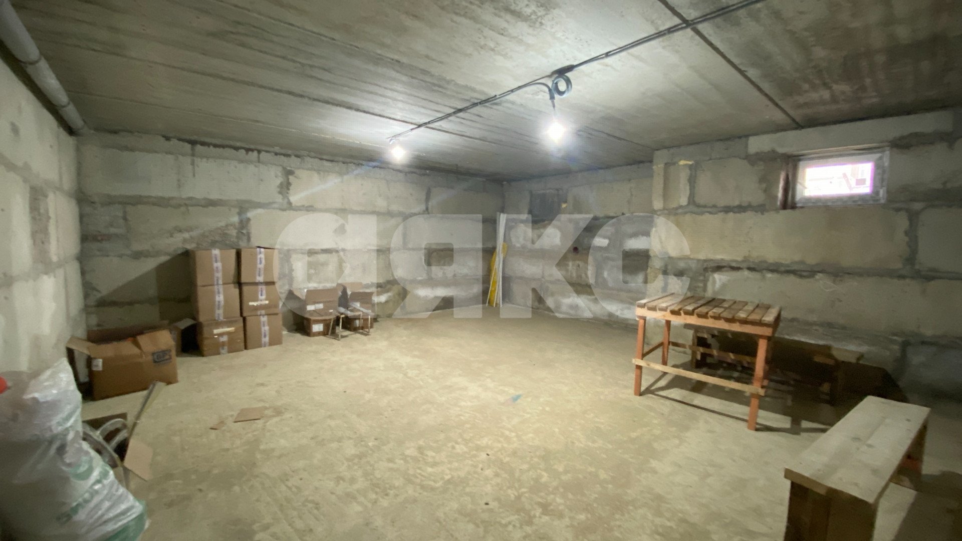 Фото №2: Торговое помещение 40 м² - Горячий Ключ, Старый Рынок, жилой комплекс Островский, Старый Рынок, мкр. жилой комплекс Островский, ул. Ворошилова, 38К1