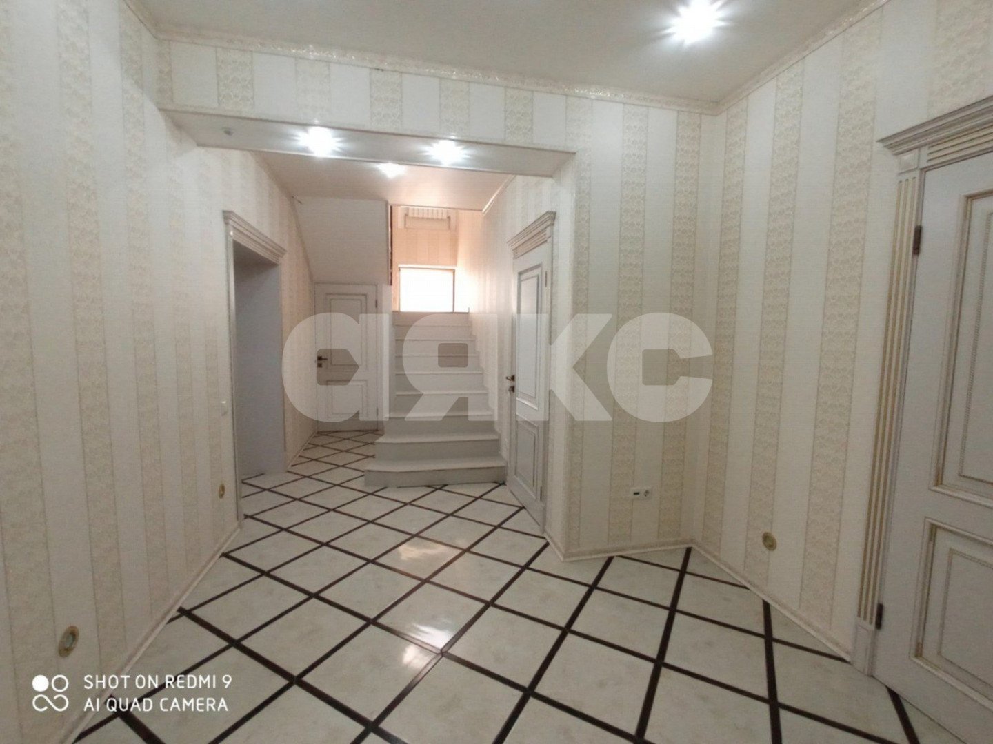 Фото №1: Дом 410 м² + 17 сот. - Саратовская, ул. Пионерская