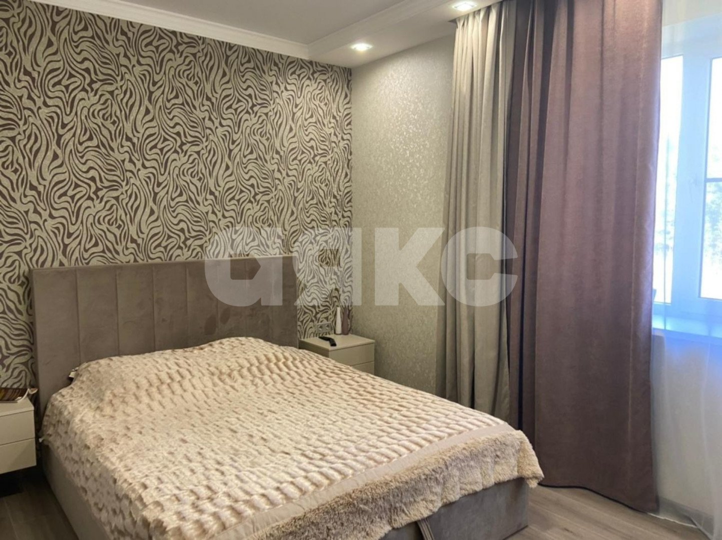 Фото №4: Дом 260 м² + 6 сот. - Саратовская, ул. Сиреневая