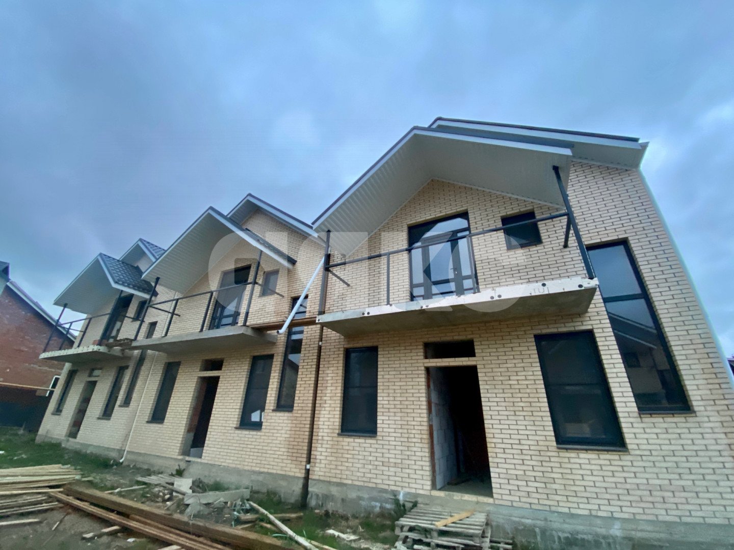 Фото №2: Таунхаус 100 м² + 1 сот. - Горячий Ключ, мкр. Курортная Зона, ул. Ленина, 158