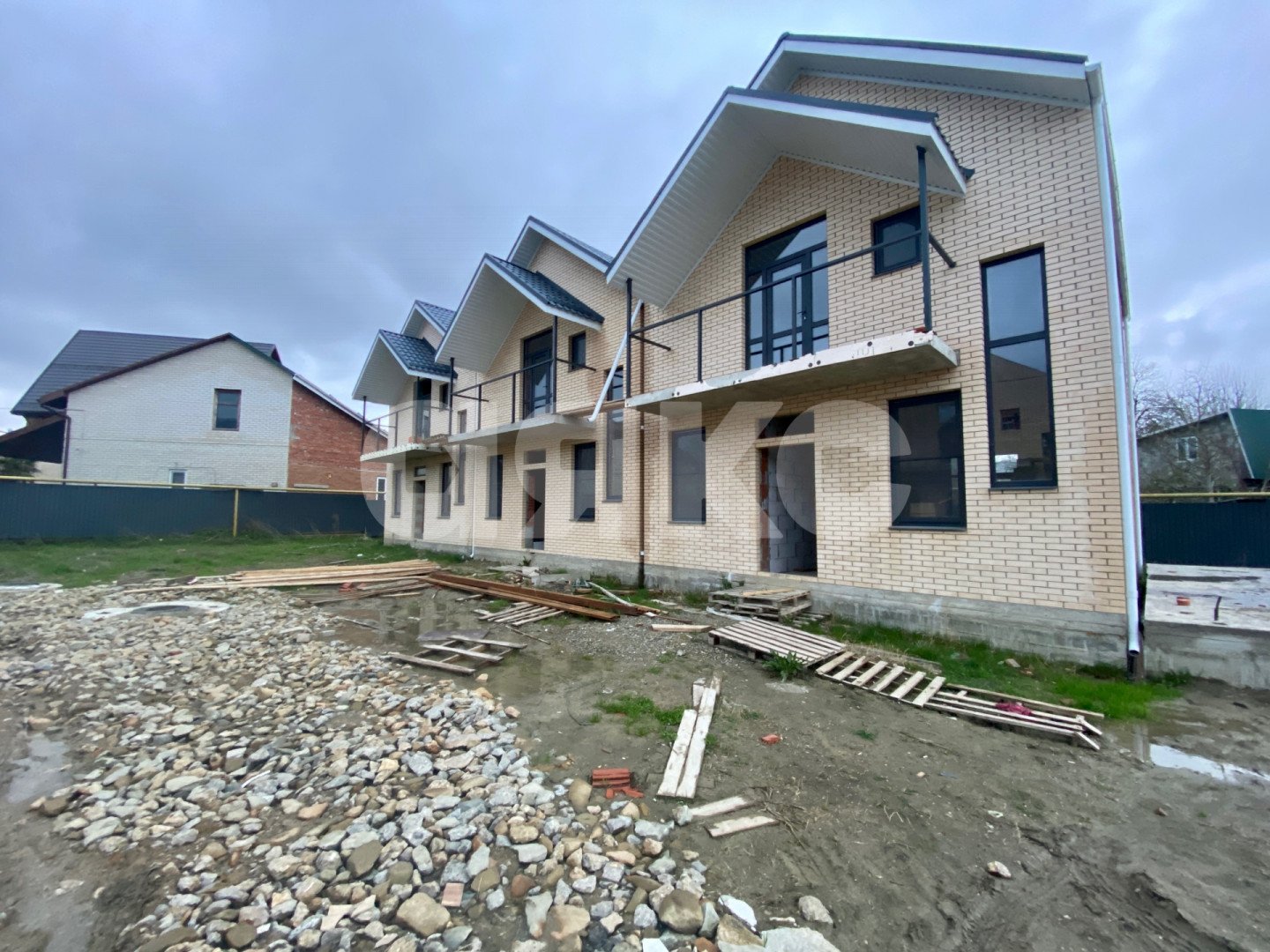 Фото №3: Таунхаус 100 м² + 1 сот. - Горячий Ключ, мкр. Курортная Зона, ул. Ленина, 158