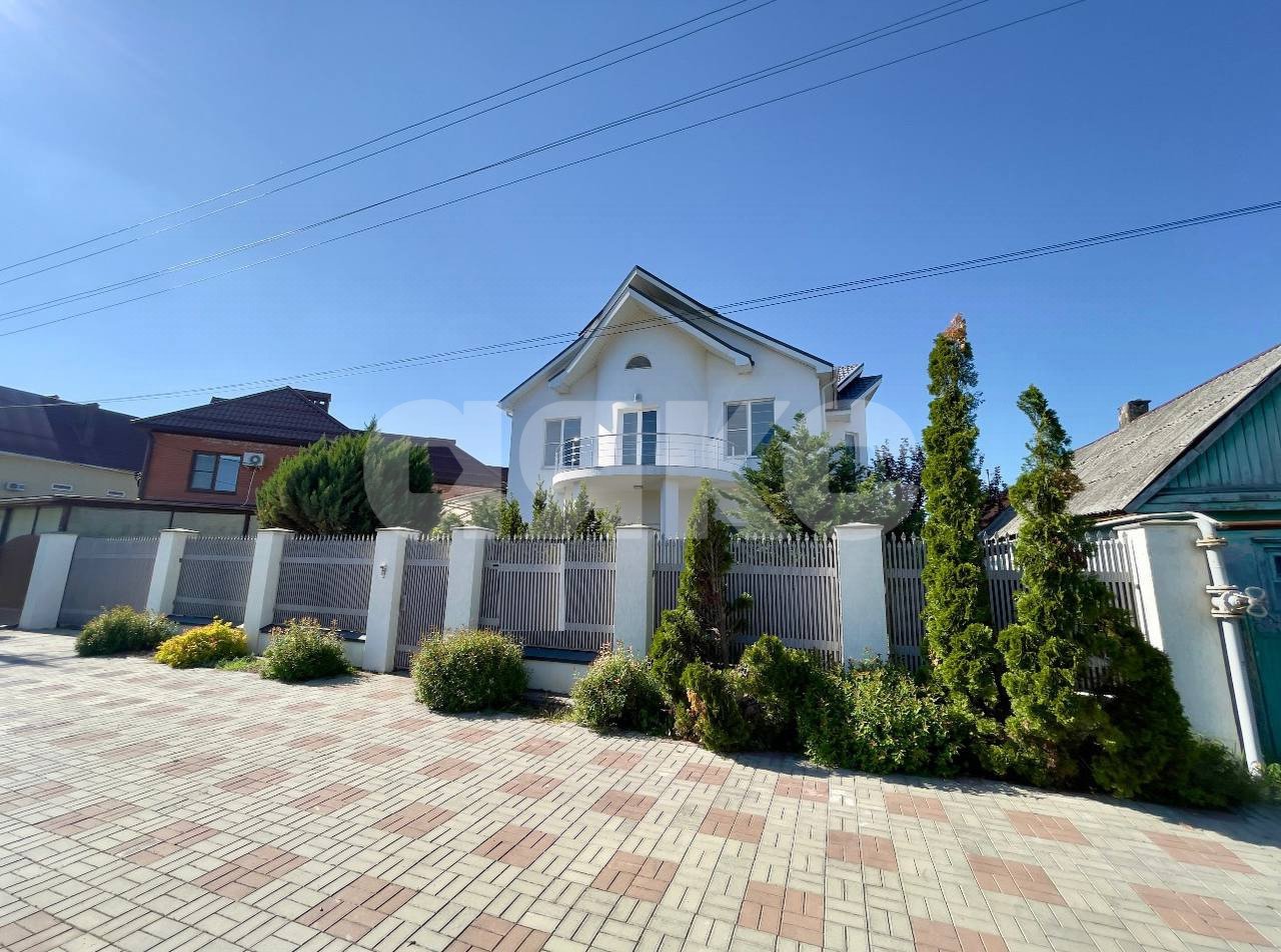 Фото №1: Дом 271 м² + 8.6 сот. - Горячий Ключ, Старый Рынок, мкр. Старый Рынок, ул. Октябрьская