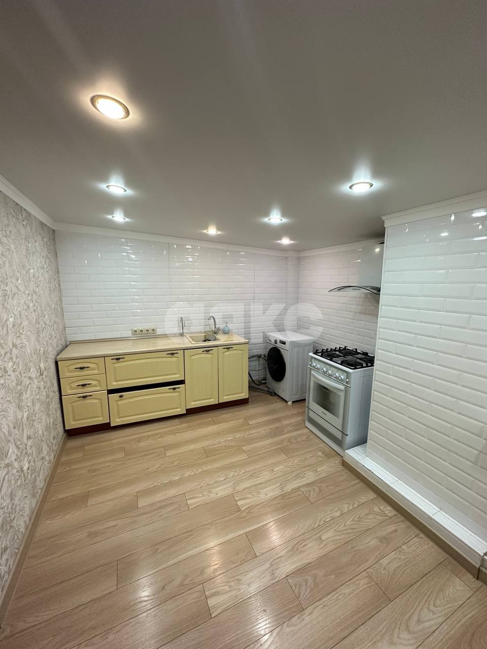 Фото №3: Дом 150 м² + 12 сот. - Горячий Ключ, Администрация, мкр. Администрация, ул. Тельмана