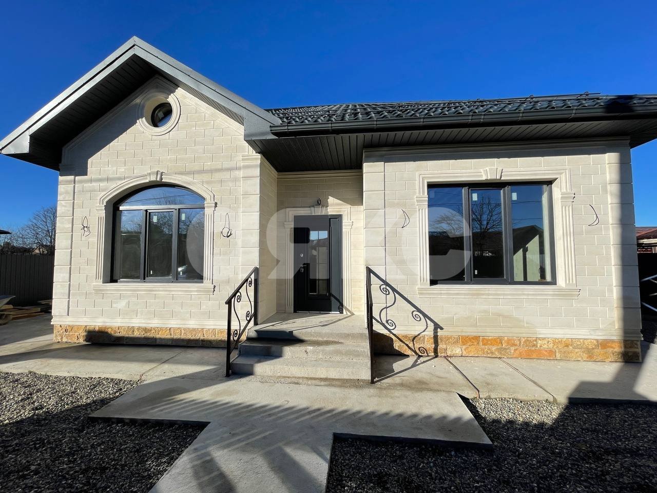 Фото №1: Дом 142 м² + 5.08 сот. - Горячий Ключ, Дубрава, Развилка, жилой комплекс Дубрава, Администрация, жилой комплекс Горячий, Развилка, мкр. жилой комплекс Дубрава, ул. Ярославского