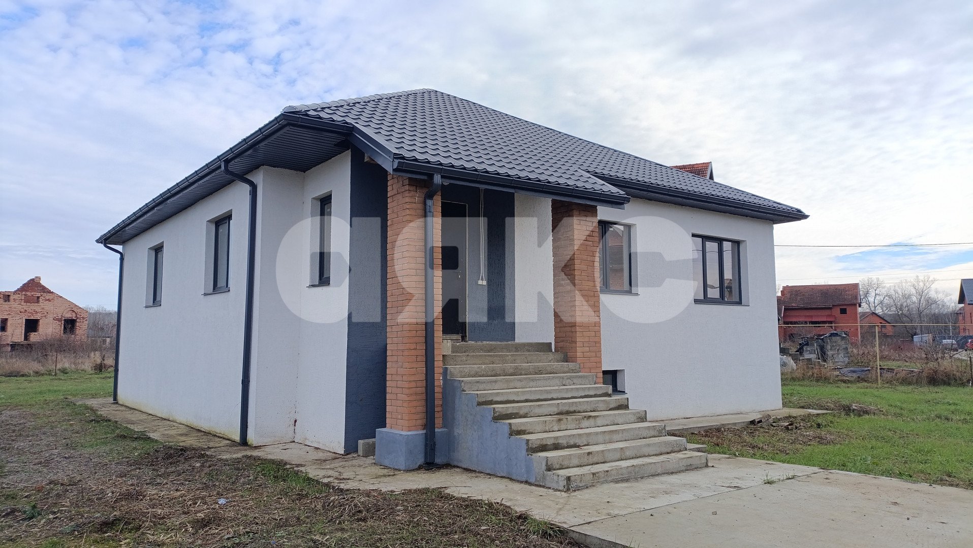 Фото №1: Дом 191 м² + 7.51 сот. - Саратовская, мкр. 4-й, ул. Грибная, 7