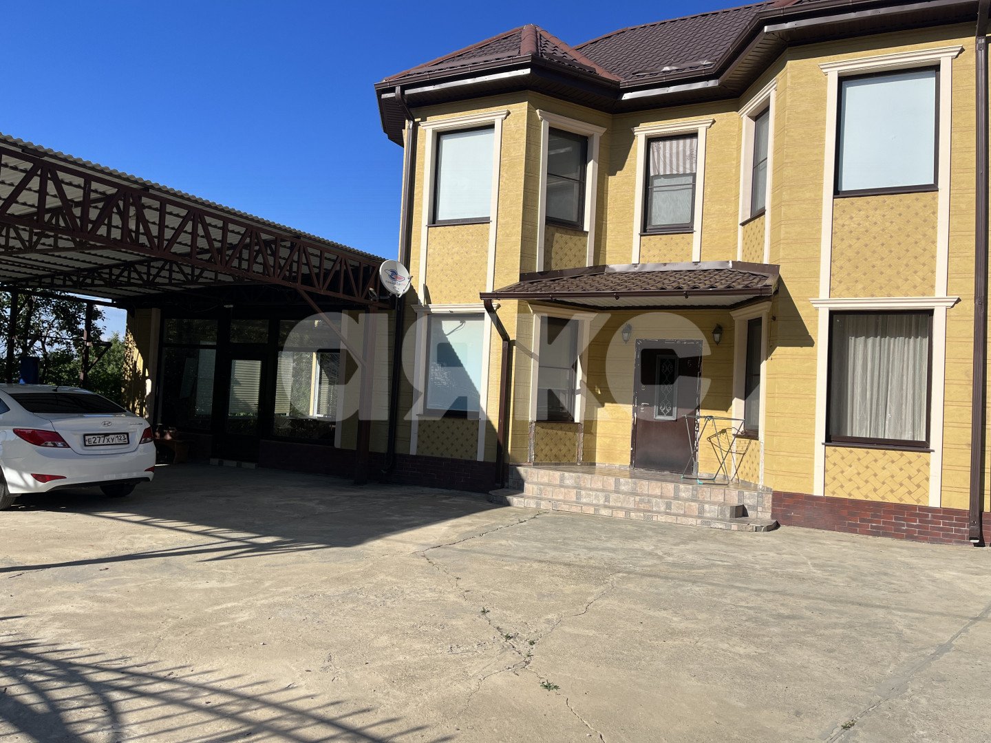 Фото №1: Дом 200 м² + 7.9 сот. - Горячий Ключ, жилой комплекс Горячий, Городская Больница, Кунпанова Поляна, Городская Больница, ст Кунпанова Поляна, ул. Персиковая