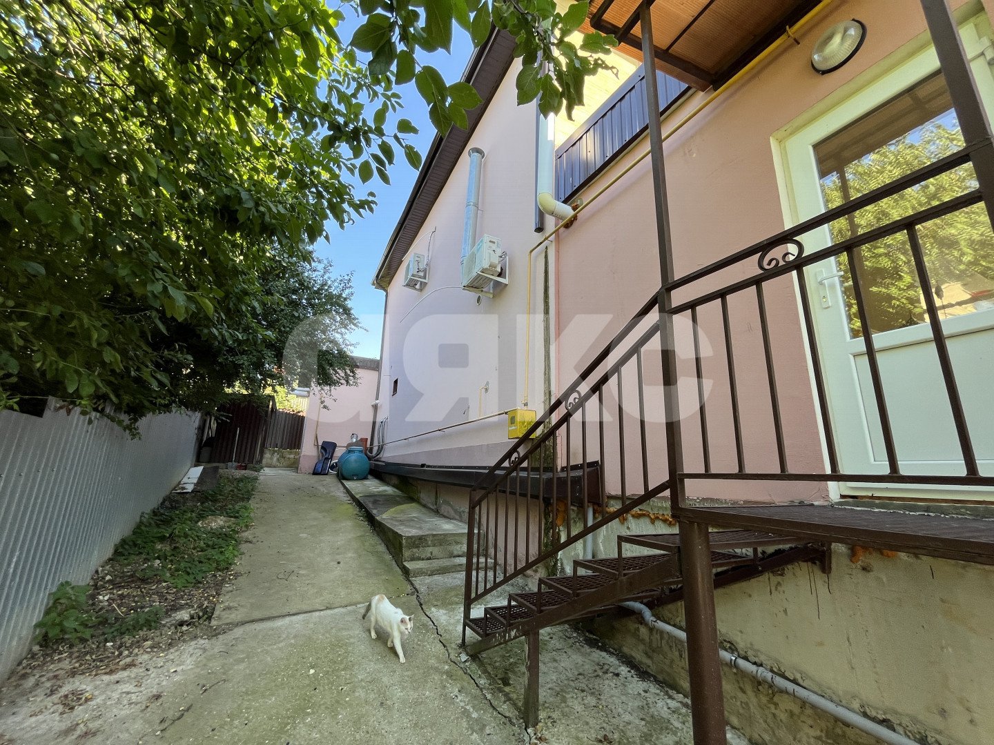 Фото №14: Дом 200 м² + 7.9 сот. - Горячий Ключ, жилой комплекс Горячий, Городская Больница, Кунпанова Поляна, Городская Больница, ст Кунпанова Поляна, ул. Персиковая