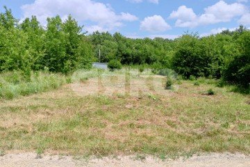 Фото №1: Земельный участок под ИЖС - Саратовская, мкр. 4-й, ул. Ежевичная