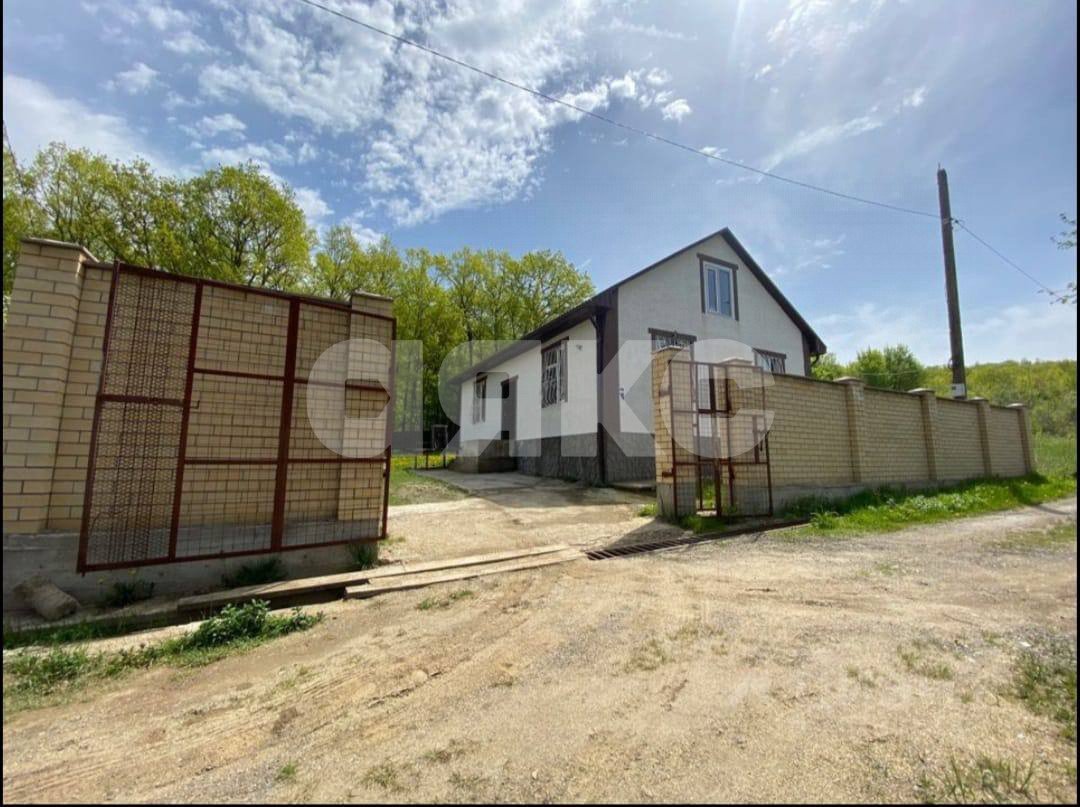 Фото №1: Дом 120 м² + 6 сот. - Нефтяник, Городская Больница, мкр. жилой комплекс Горячий, ул. Центральная