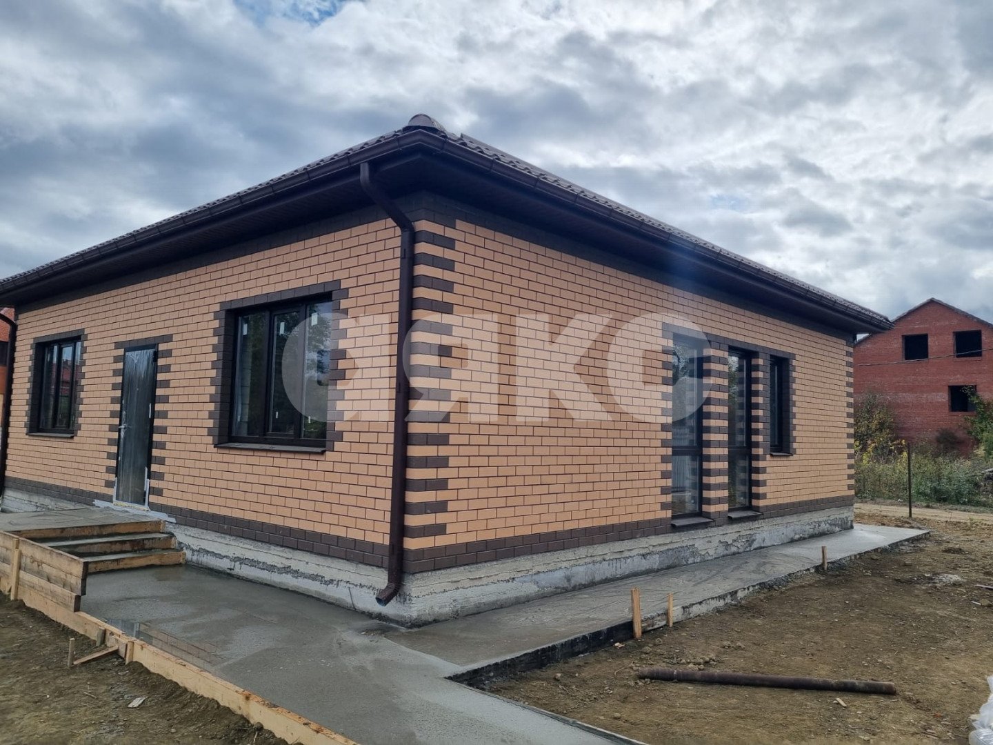 Фото №1: Дом 110 м² + 6 сот. - Саратовская, мкр. 4-й, ул. Широкая