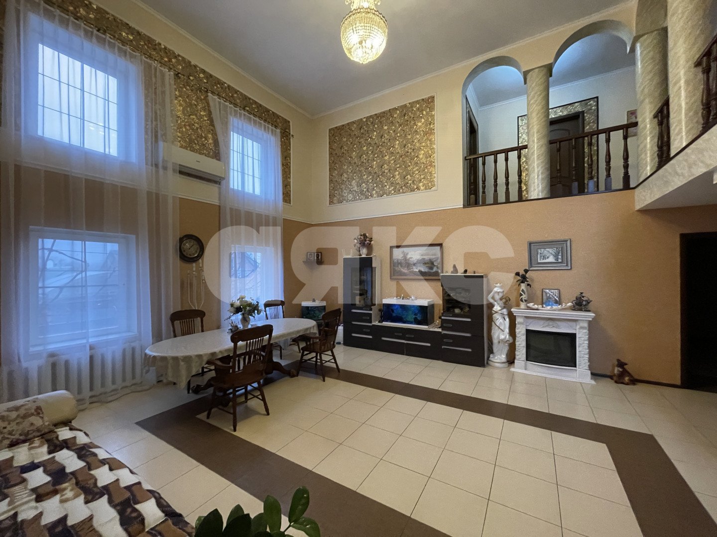 Фото №1: Дом 236 м² + 6 сот. - Горячий Ключ, мкр. Городская Больница, ул. 4-я