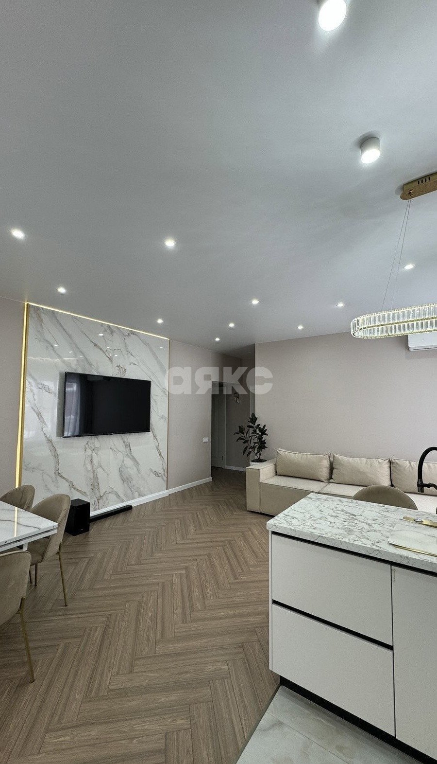 Фото №11: Дом 91 м² + 5 сот. - Горячий Ключ, Развилка, Городская Больница, мкр. жилой комплекс Горячий, б-р имени Поляничко