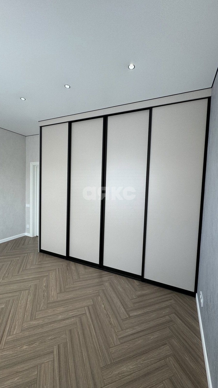 Фото №30: Дом 91 м² + 5 сот. - Горячий Ключ, Развилка, Городская Больница, мкр. жилой комплекс Горячий, б-р имени Поляничко