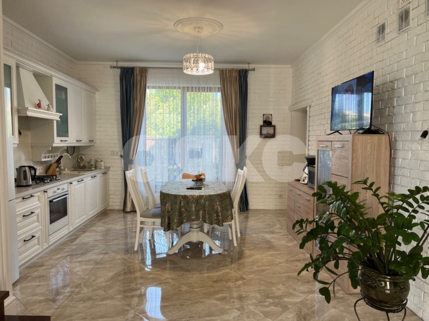 Фото №5: Дом 176 м² + 6.2 сот. - Горячий Ключ, мкр. Городская Больница, ул. Тропинина