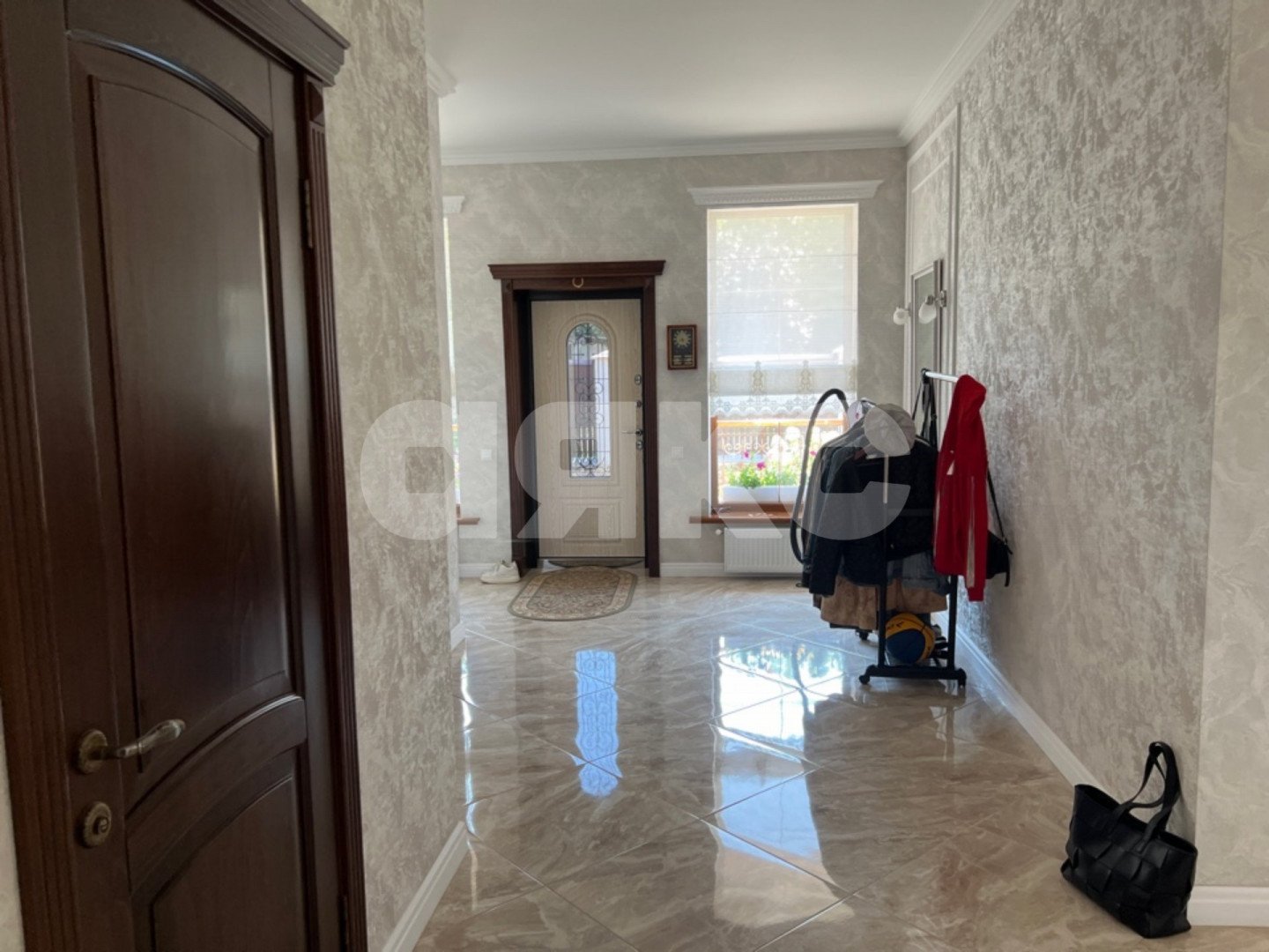 Фото №3: Дом 176 м² + 6.2 сот. - Горячий Ключ, мкр. Городская Больница, ул. Тропинина