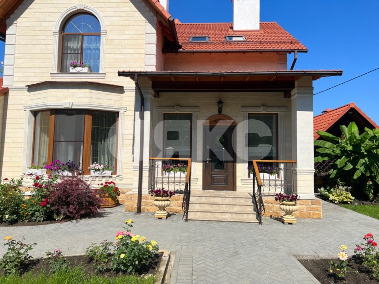 Фото №2: Дом 176 м² + 6.2 сот. - Горячий Ключ, мкр. Городская Больница, ул. Тропинина