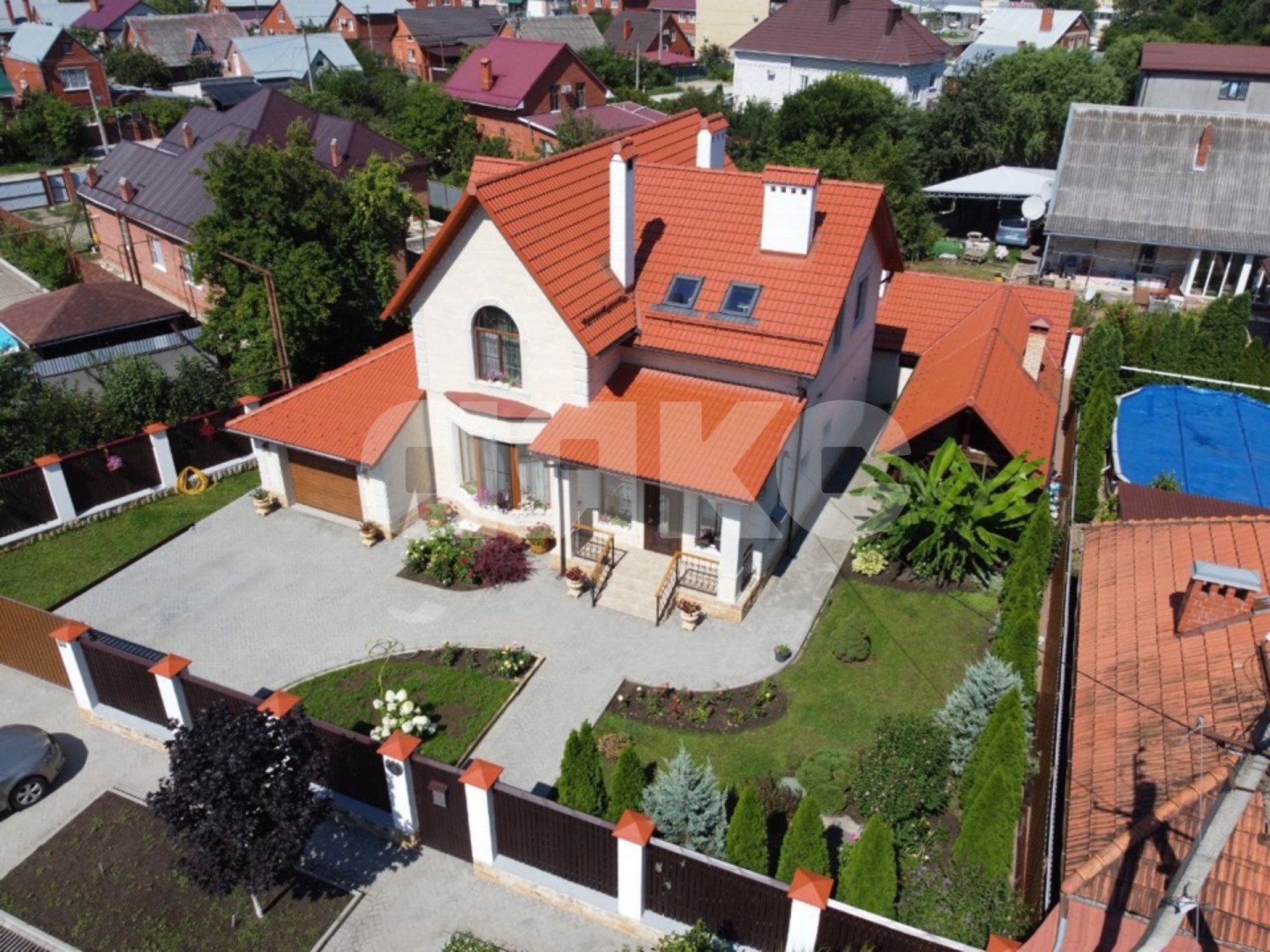 Фото №1: Дом 176 м² + 6.2 сот. - Горячий Ключ, мкр. Городская Больница, ул. Тропинина