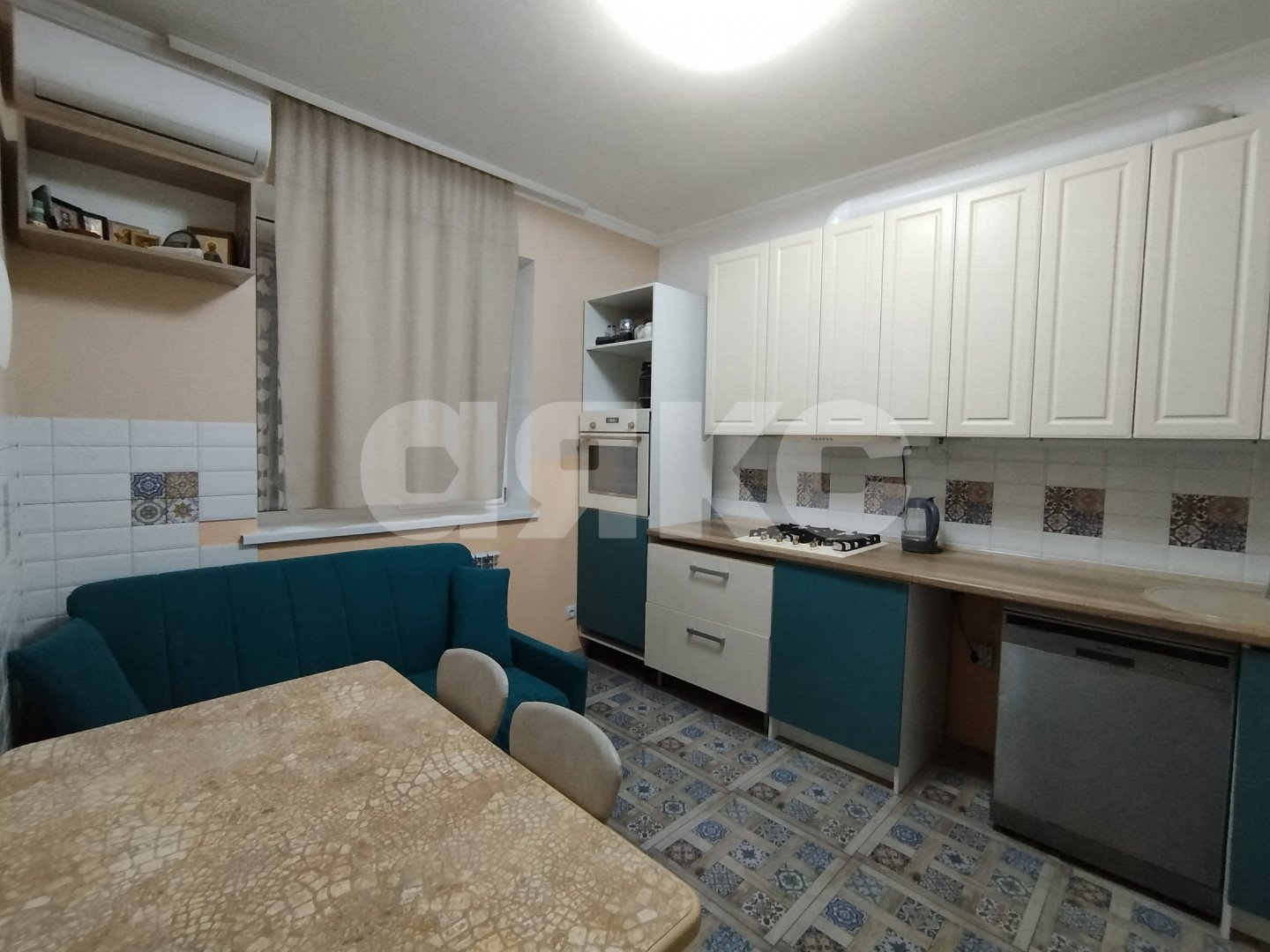 Фото №3: Дом 207 м² + 3 сот. - Горячий Ключ, Курортная Зона, мкр. Курортная Зона, ул. Коммунистическая