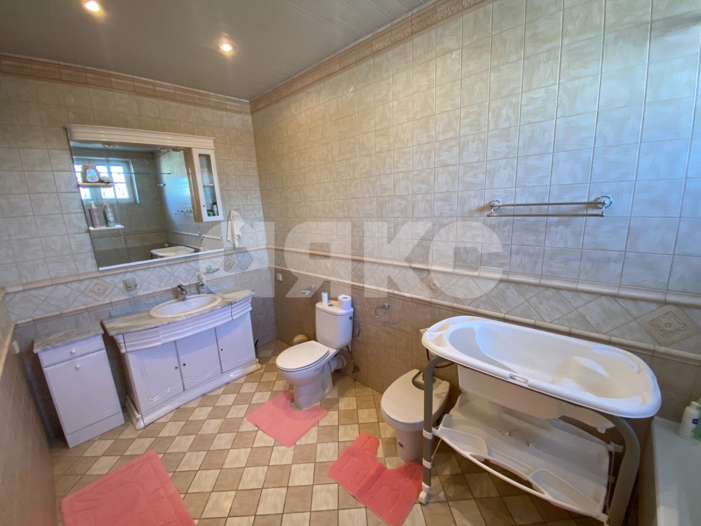 Фото №11: Дом 400 м² + 6 сот. - Горячий Ключ, Городская Больница, мкр. Городская Больница, ул. Воронихина