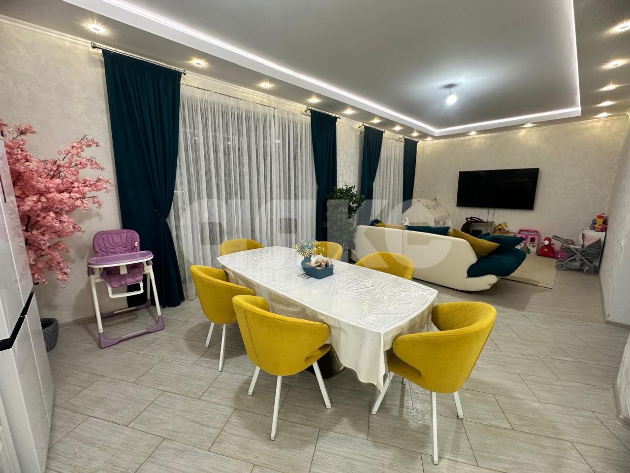 Фото №3: Дом 200 м² + 6 сот. - Горячий Ключ, мкр. Курортная Зона, пер. Школьный