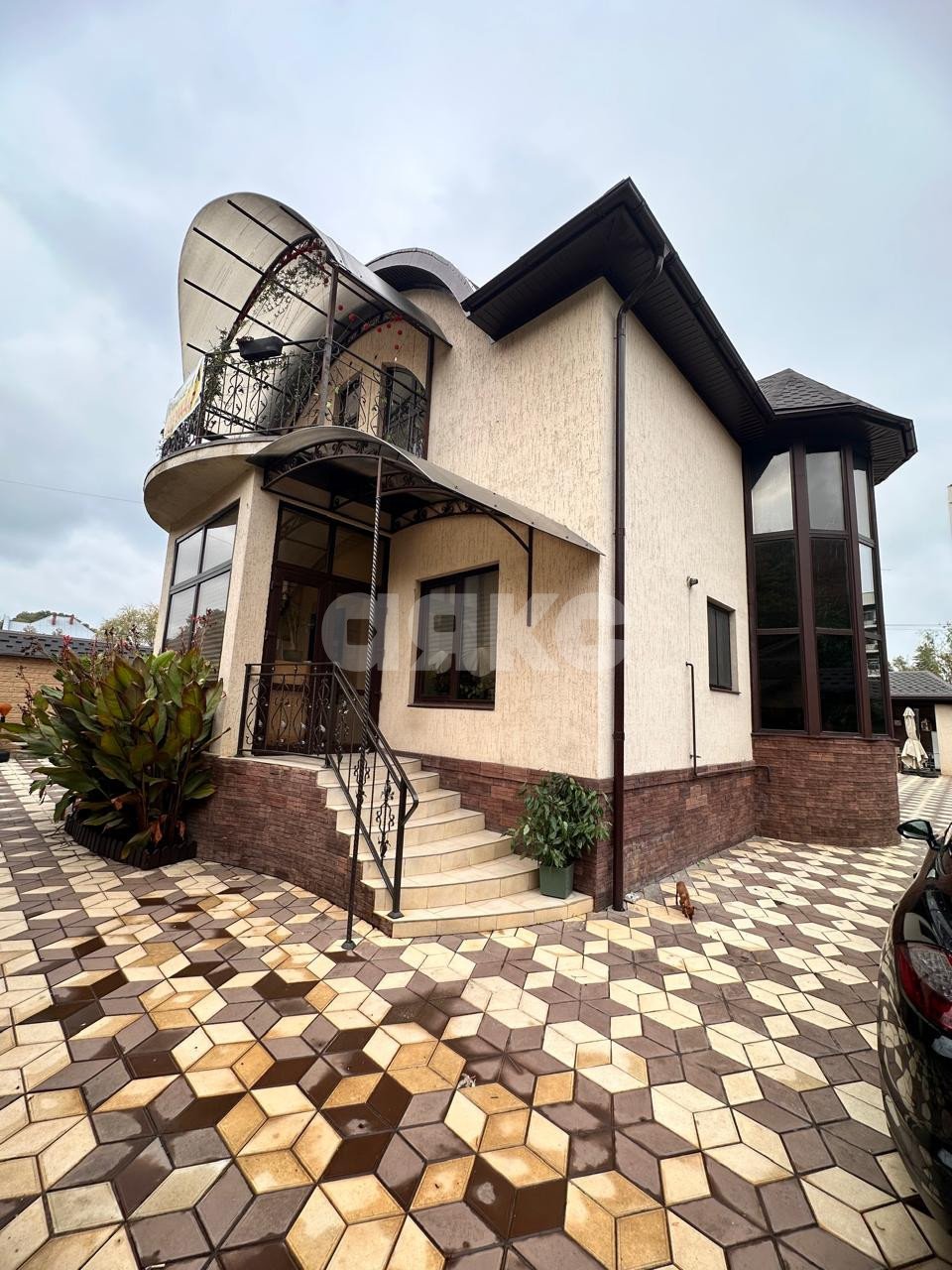 Фото №1: Дом 200 м² + 6 сот. - Горячий Ключ, мкр. Курортная Зона, пер. Школьный