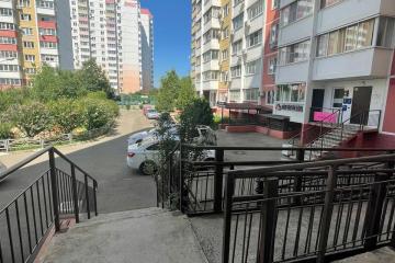 Фото №3: Коммерция 42 м² - Краснодар, мкр. жилой комплекс Дом у реки, ул. Кружевная, 6