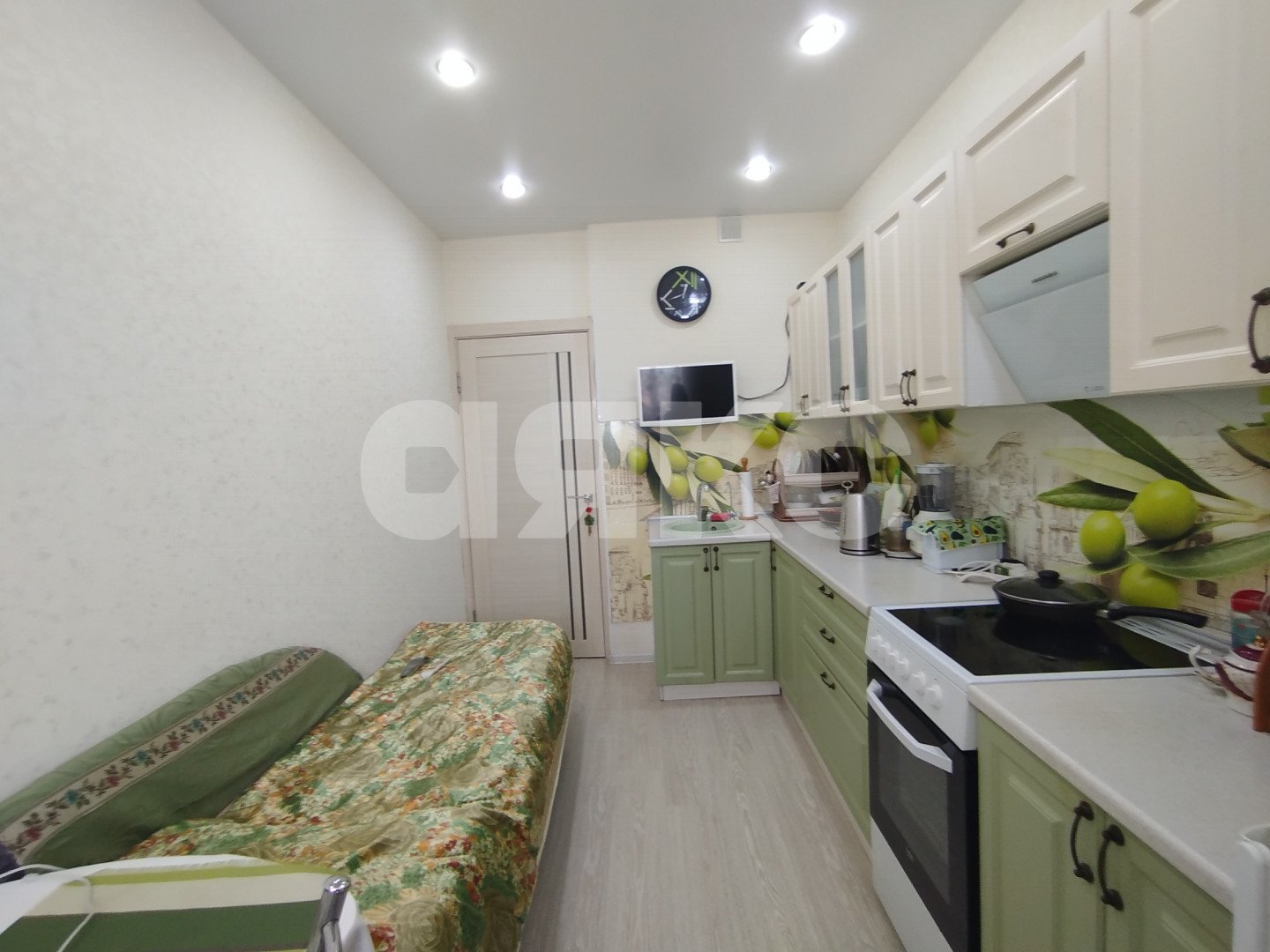 Фото №3: 1-комнатная квартира 40 м² - Горячий Ключ, Администрация, жилой комплекс Аристократ, Администрация, мкр. жилой комплекс Аристократ, ул. Бабушкина, 36