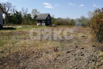 Фото №1: Земельный участок под ИЖС - Саратовская, п. коттеджный  Зеленая Усадьба, ул. Ореховая