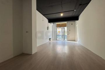 Фото №4: Коммерция 55 м² - Краснодар, мкр. Светлоград, ул. Красных Партизан, 1/4к3