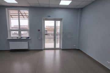 Фото №2: Коммерция 37 м² - Краснодар, мкр. Прикубанский внутригородской округ, ул. Краеведа Соловьёва, 6к7