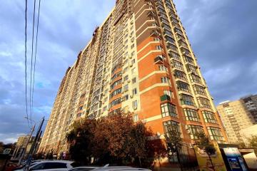 Фото №1: 1-комнатная квартира 50 м² - Краснодар, мкр. 40 лет Победы, ул. Достоевского, 84