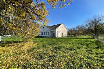 Фото №2: Коммерция 140 м² - Стародеревянковская, п. Сахарного Завода, ул. Кирова, 1