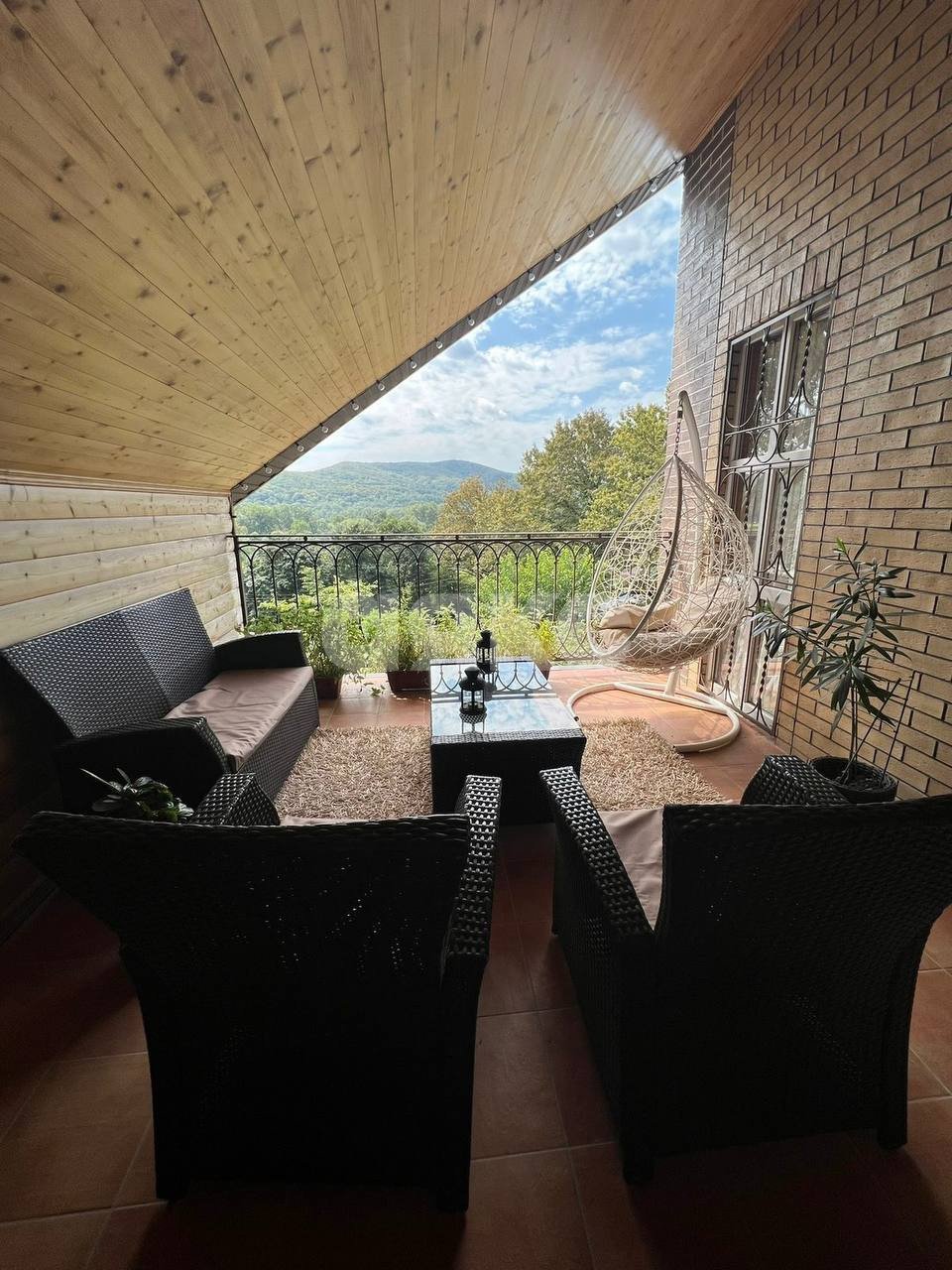 Фото №2: Дом 272 м² + 12 сот. - Безымянное, ул. Таманская