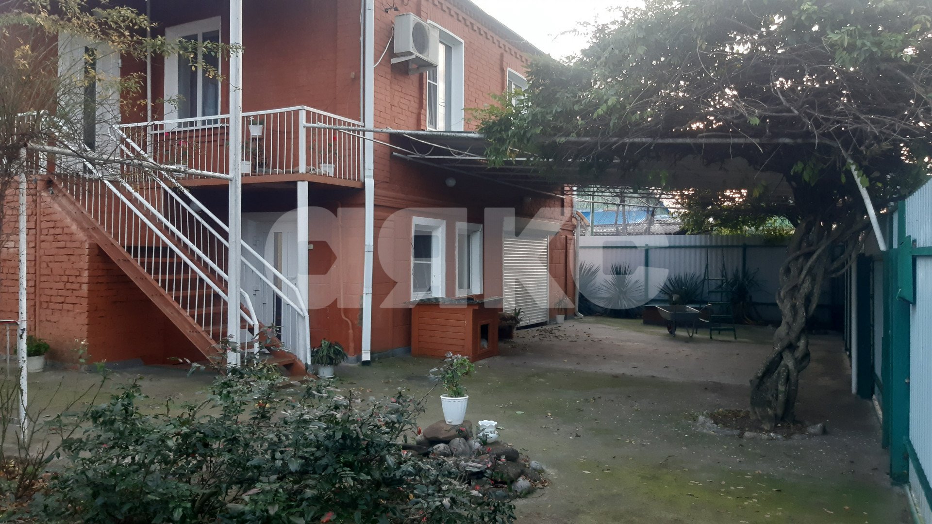 Фото №1: Дом 121 м² + 5.2 сот. - Горячий Ключ, мкр. Курортная Зона, пер. Подгорный