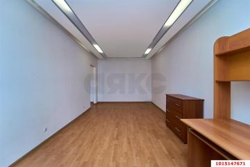 Фото №3: 1-комнатная квартира 45 м² - Краснодар, мкр. Камвольно-суконный Комбинат, ул. Сормовская, 9/2