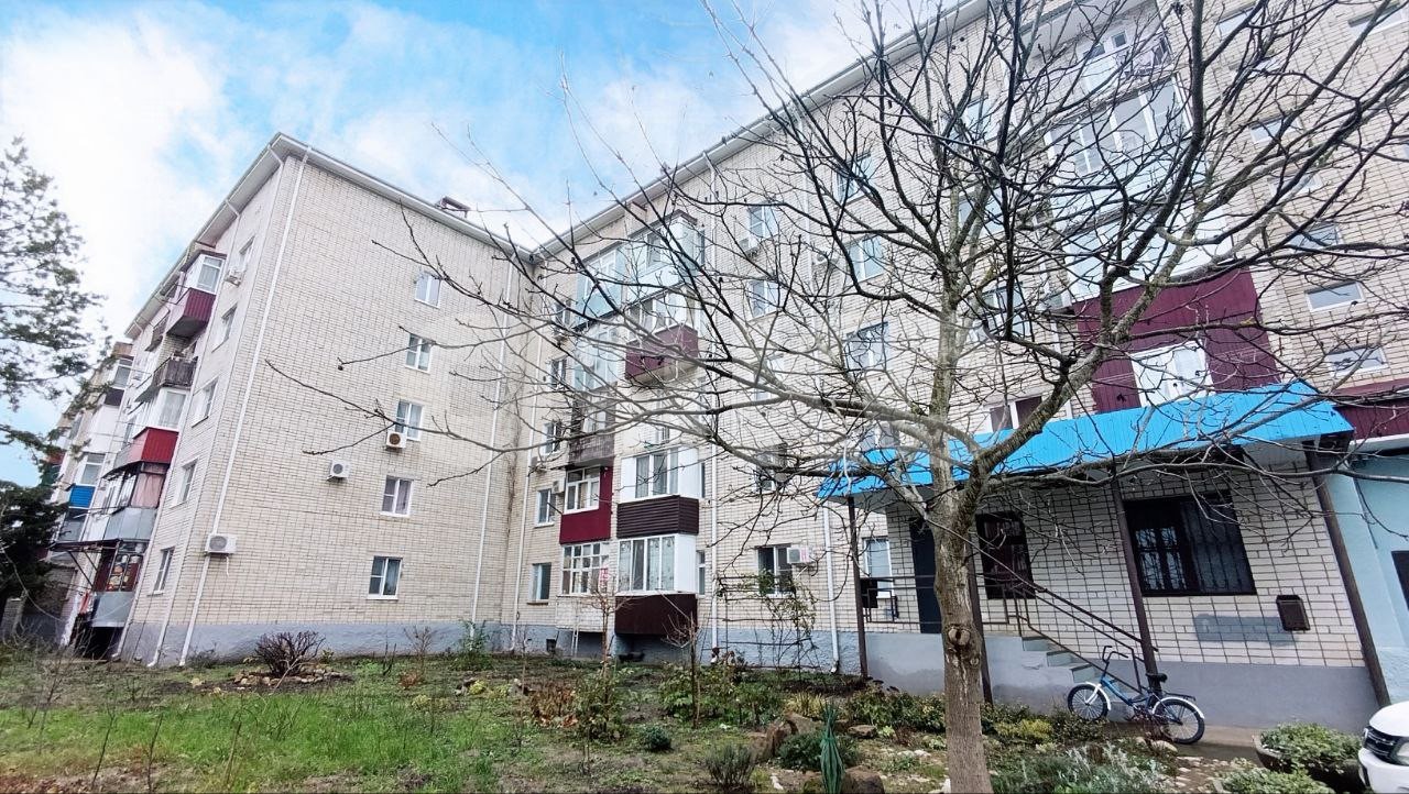 Фото №9: 2-комнатная квартира 33 м² - Горячий Ключ, Администрация, мкр. Администрация, ул. Ленина, 199