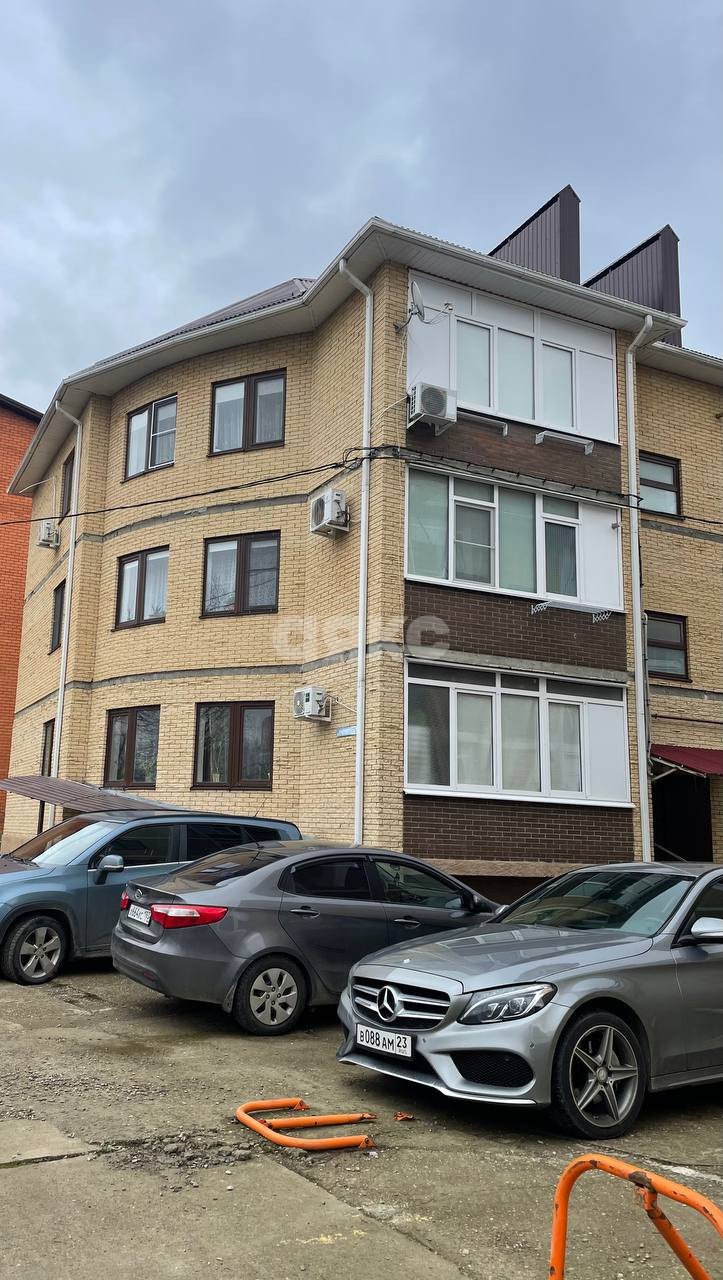 Фото №2: Коммерция 83 м² - Горячий Ключ, мкр. Администрация, ул. Кучерявого, 97Б