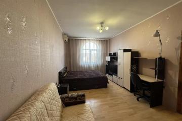 Фото №1: 1-комнатная квартира 41 м² - Краснодар, мкр. Карасунский внутригородской округ, ул. Крупской, 1/2