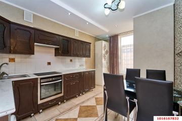 Фото №1: 2-комнатная квартира 54 м² - Краснодар, мкр. Краевая Клиническая Больница, ул. 1 Мая, 286/1