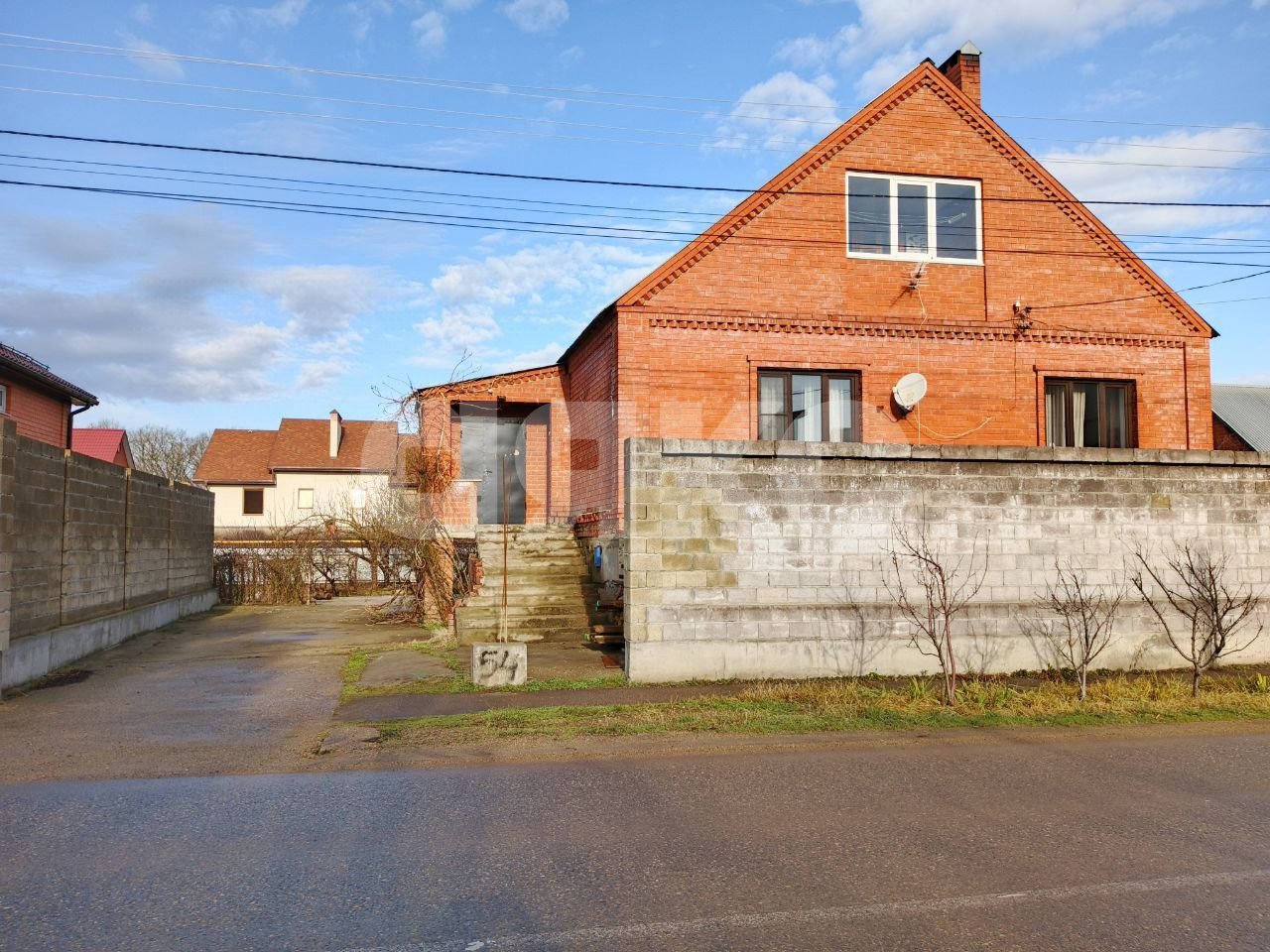 Фото №1: Дом 316 м² + 7 сот. - Горячий Ключ, мкр. Развилка, ул. Цветочная