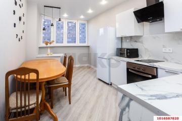 Фото №1: 2-комнатная квартира 52 м² - Краснодар, мкр. Губернский, ул. им. Героя Яцкова И.В., 15к2